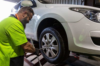 Which Tyres Suit Sunshine Coast Driving? A Guide for Coastal, Highway and Hinterland Roads